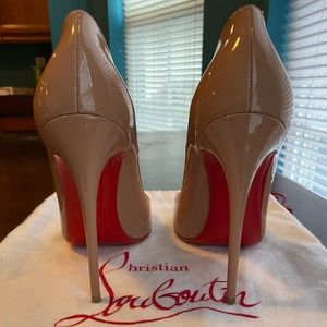Christian Louboutin So Kate